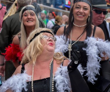 Benidorm İngilizce kıyafet partisi. 12 Kasım 2015. Benidorm. Valencia bölgesi. İspanya. Avrupa'nın en büyük olduğunu! Benidorm Fiesta Kasım ayında tamamladıktan sonra. 20 yıl önce bu geleneği başladı.