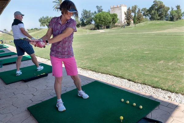 Olgun Bir Kadın Golf Oynar Serena Golfü Escuela Uluslararası Golf — Stok fotoğraf