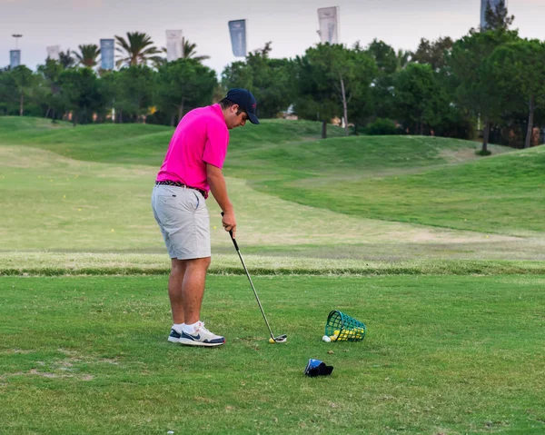 Adam Golf Oynuyor Serena Golfü Escuela Uluslararası Golf Kulübü Murcia — Stok fotoğraf