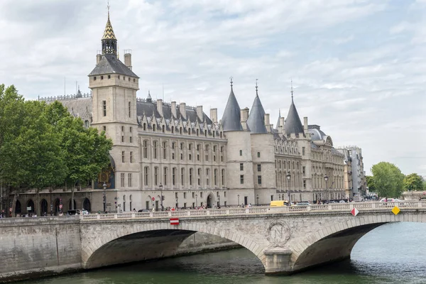 Puente Sobre Río Sena París Francia — Foto de Stock