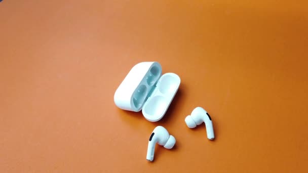 Shanghai China March 2020 Apple Airpods Pro Isolated Background Airpods — Wideo stockowe