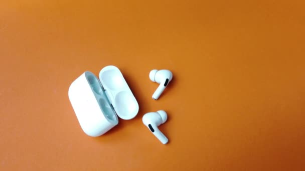Shanghai China March 2020 Apple Airpods Pro Isolated Background Airpods — Wideo stockowe