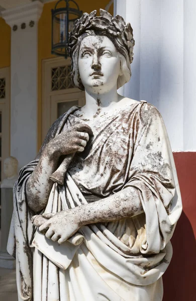 Estátua Mármore Musa Clio Pátio Das Musas Achilleion Palace Corfu — Fotografia de Stock