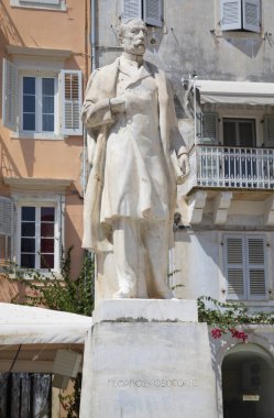 Yunanistan Başbakanı Georgios Theotokis 'in Anıtı Kahramanlar Meydanı, Korfu Eski Kenti, Yunanistan