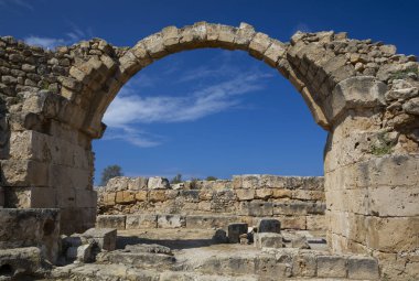 Kıbrıs Rum Kesimi 'nin Paphos Arkeoloji Parkı' ndaki Saranta Kolones (Kırk sütun kale)
