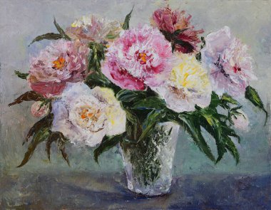 Beyaz kristal vazoda şakayık pembe çiçekler. Yağlı boya çizimi. Hacimli boya. palet bıçağı.