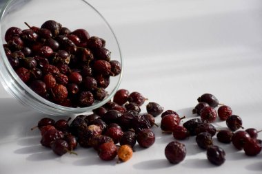 Cam bir kasede Rosehip