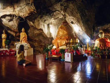 Chiang Rai, Tayland - 29 Temmuz 2017: İç Tham pha jom git