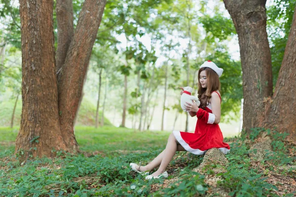 Portret dziewczyna azjatyckich Santa — Zdjęcie stockowe
