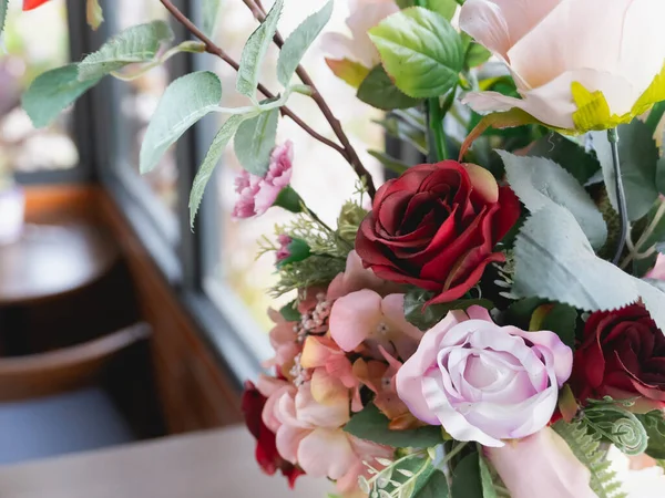 Primer plano de hermosas flores de rosas —  Fotos de Stock