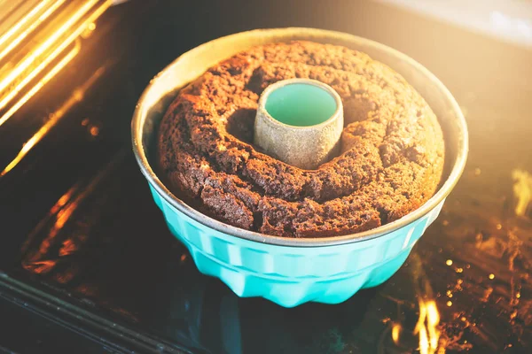Baking the bundt cake in the oven