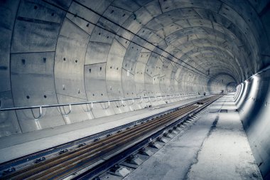 Demiryolu tüneli inşaatı. 