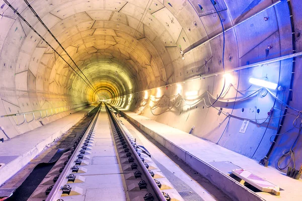 Dentro Del Túnel Ferroviario Iluminado Por Luces Color Túnel Eypovice — Foto de Stock