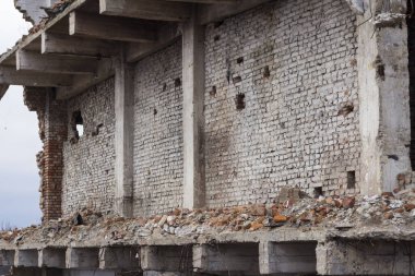 Ev harabeleri, yıkılan binalar, savaş