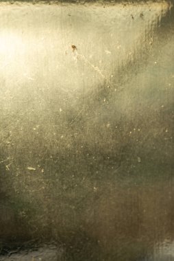 Cam dokusu, çatlak, toz ve çizikler, yakın plan.