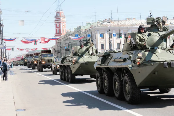 Petersburg Russia Maja 2013 Rosyjski Lotniskowiec Pancerny Paradę Zwycięstwa Podczas — Zdjęcie stockowe