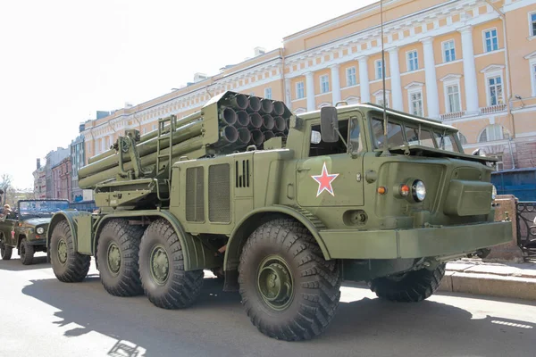 Sankt Petersburg Ryssland Maj 2013 Ryska Taktiska Missilsystem Raketsystem För Stockbild
