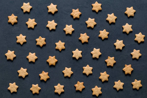 Zencefilli kurabiye deseni şeklinde yıldız