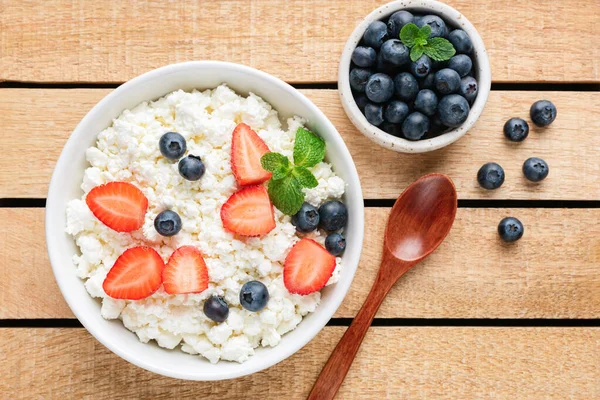 Cottage cheese or curd cheese with berries