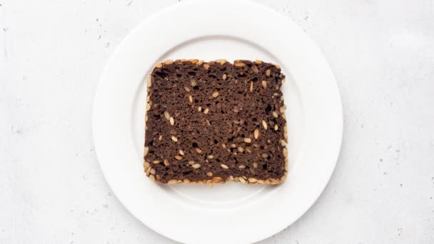 Stop Animacji Ruchu Jedzenia Chleba Żytniego Awokado Zdrowy Toast Kiełków — Wideo stockowe