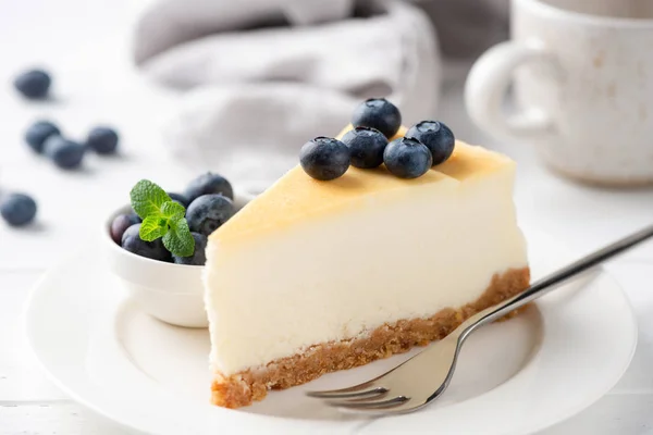 Plain New York Cheesecake Slice — стоковое фото