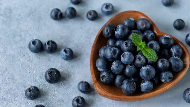 Fresh Blueberries Wooden Bowl Concrete Background Summer Berry Harvest — Stock Video