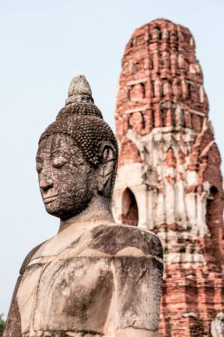 Antik Ayutthaya sarayının eski kraliyet tapınağı Pratu Chai bölgesinde yer almaktadır. Phra Nakhon Si Ayutthaya İlçesi Phra Nakhon Si Ayutthaya.