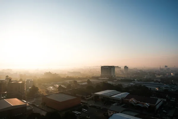 泰国Chonburi Pattaya一座大楼的晨景 — 图库照片