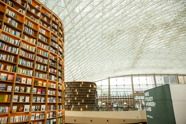 Seoul South Korea 2013 Starfield Library View Roof Shelf Left — 스톡 사진