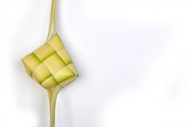 Ketupat pirinç hamur tatlısı