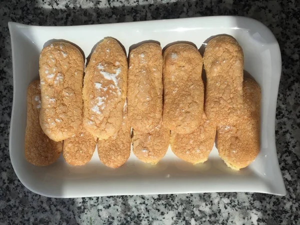 Foto de close-up de saboroso biscoito leve casa assar em um prato Imagem De Stock