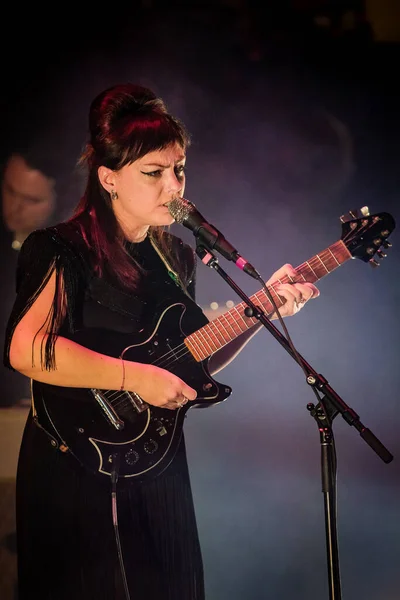 Amsterdam Netherlands February 2020 Angel Olsen Performing Paradiso Cultural Centre — Stockfoto