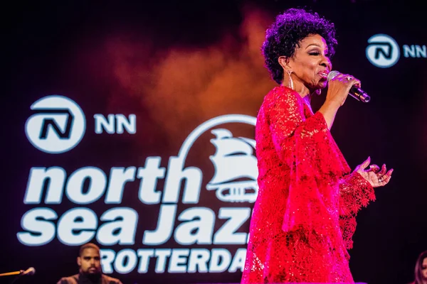 2019年7月12日 14日 ノース ジャズ フェスティバル アホイ ロッテルダム オランダ グラディス ナイトのコンサート — ストック写真