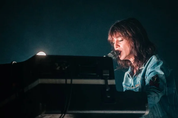 Charlotte Gainsbourg Performance Sur Secret Mieux Gardé 2019 — Photo