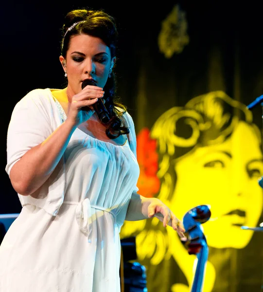 Caro Emerald Tritt Auf Dem North Sea Jazz Festival Auf — Stockfoto