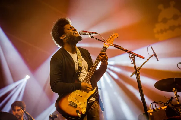 Michael Kiwanuka Actuando Escenario Durante Festival Música — Foto de Stock