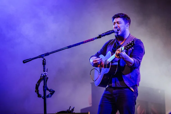 Mumford Hijos Actuando Escenario Durante Festival Música — Foto de Stock