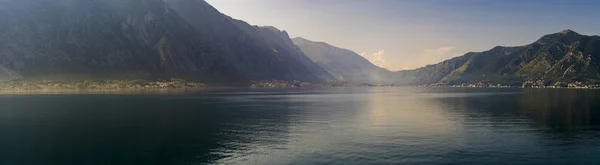 Schilderachtig Uitzicht Bergen Baai Van Kotor Montenegro — Stockfoto