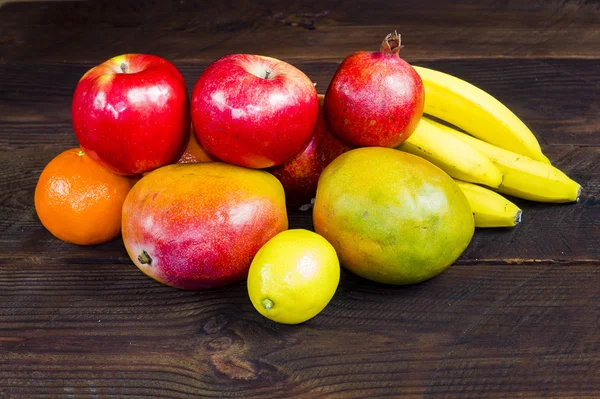 Close Exotic Fruits Wooden Table — Stock Photo, Image
