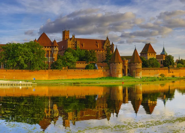 Duitse kasteel in malbork (marienburg) in Pommeren (Polen) — Stockfoto