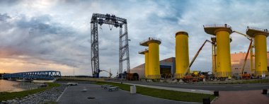 Szczecin, Polonya-Temmuz 2016 yaklaşık: Offshore ağır Asansör gemi için 