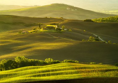 Pienza, İtalya-Eylül 2015: ünlü Tuscan manzara sunri