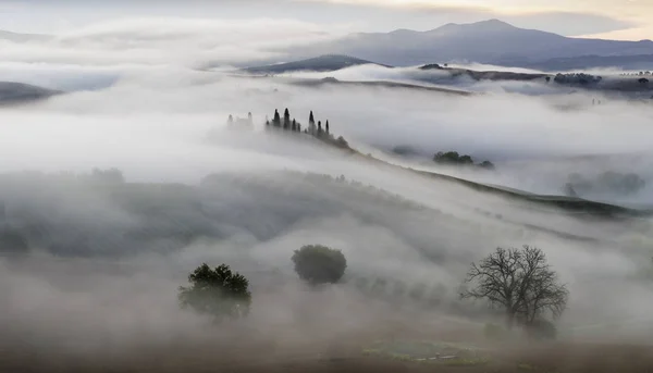 Pienza,Italy-September 2015:the famous Tuscan landscape at sunri — Stock Photo, Image