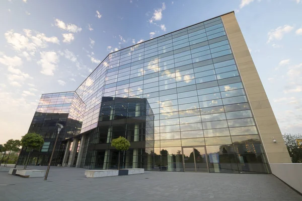 Szczecin Polonia Julio 2016 Moderno Edificio Oficinas Por Noche — Foto de Stock