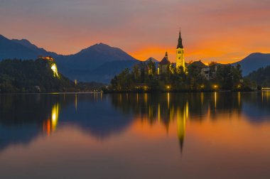 bled Gölü üzerinde güzel gündoğumu