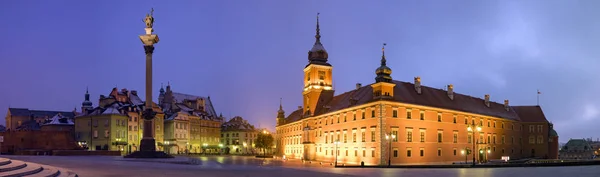 Casco antiguo y castillo real en Varsovia, Polonia —  Fotos de Stock