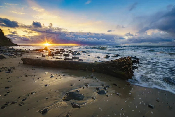 Paesaggio marino, serata tempestosa al mare — Foto Stock