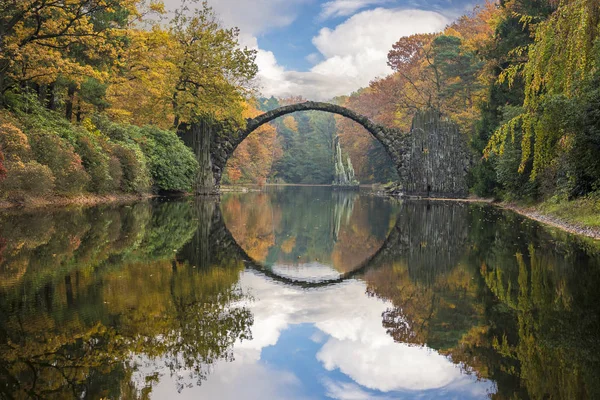 Devil 's Bridge, Kromlau, Alemanha — Fotografia de Stock