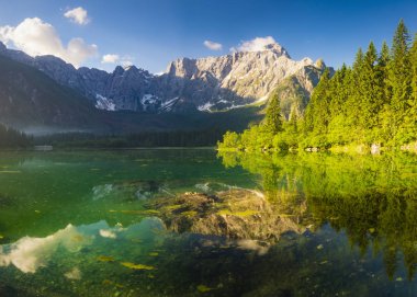 Ben Julian Alps içinde sabah dağ Gölü Panoraması