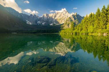 Ben Julian Alps içinde sabah dağ Gölü Panoraması